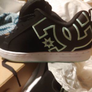Dc shoes